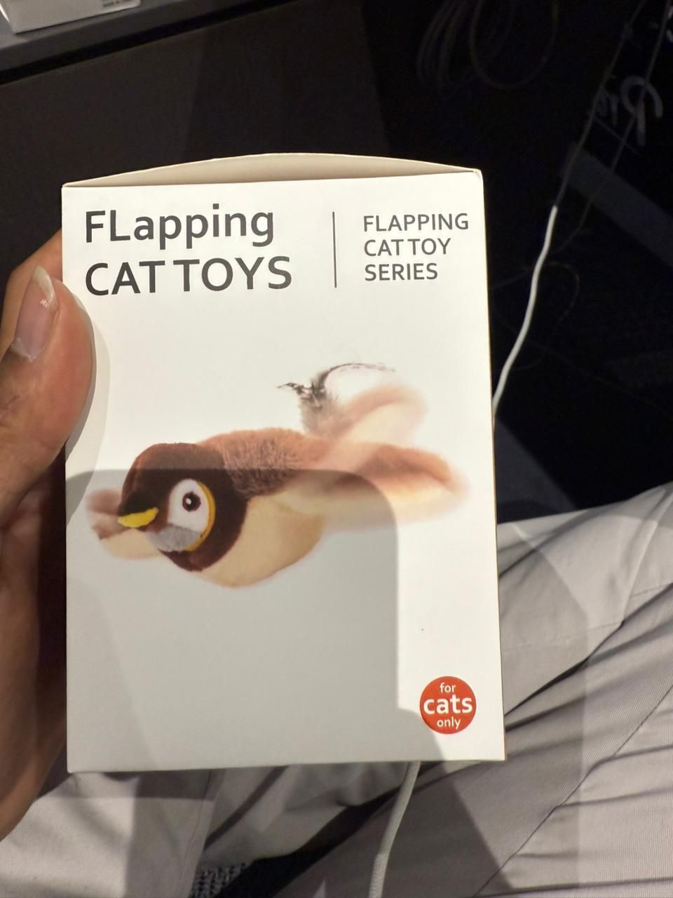 Flapping Cat Toy – Chaos Mode: ON 🐾